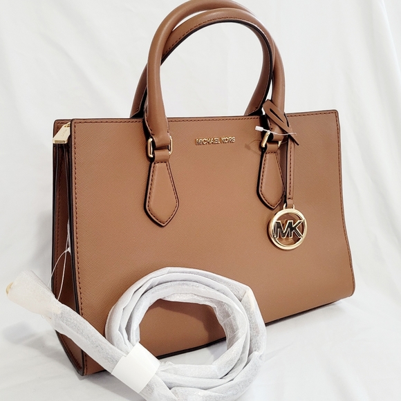 🏷1 DAY SALE🏷⭐️Micheal Kors Sheila Non Leather Vegan Satchel⭐️ - Picture 2 of 10
